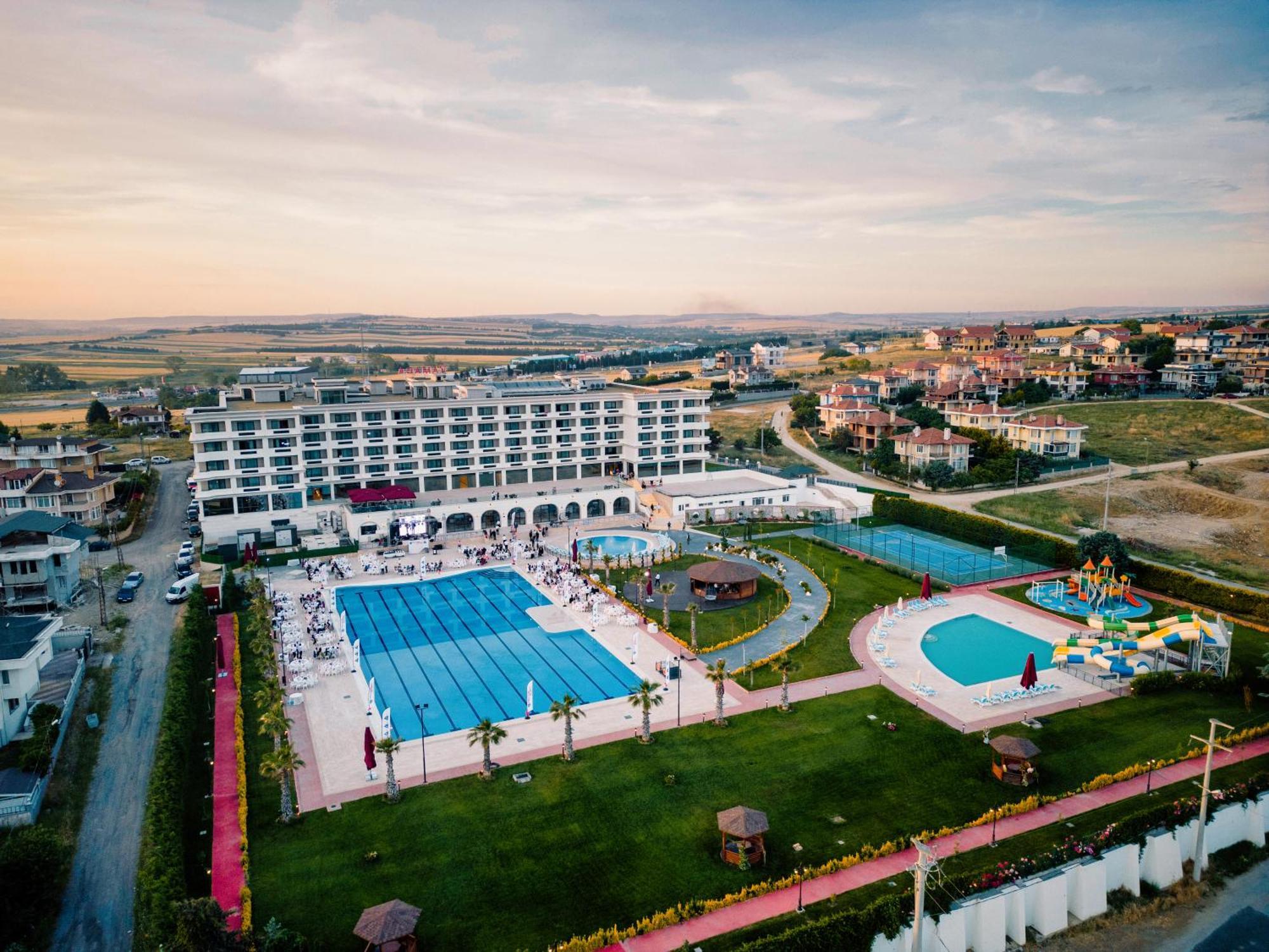 Hotel Ramada Plaza By Wyndham Silivri Zewnętrze zdjęcie